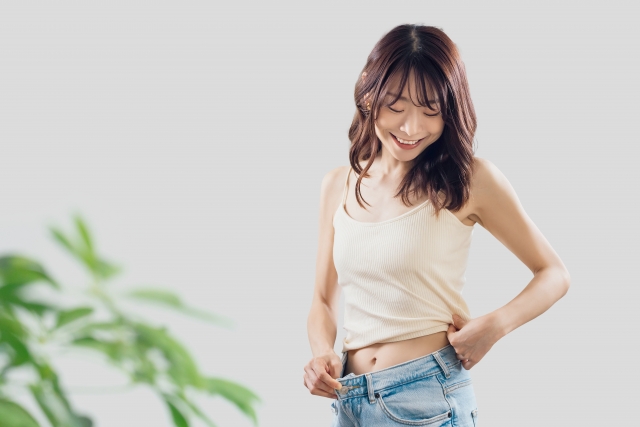 お腹が引き締まった女性のイメージ画